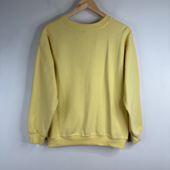 VTG Winnie The Pooh Crewneck Sweatshirt S Oversized Graphic Butter Yellow 90s - Picture 4 of 10